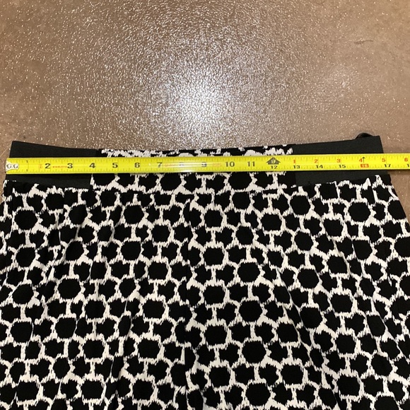 Jones studio black and white patterned plazo pants - Picture 6 of 6